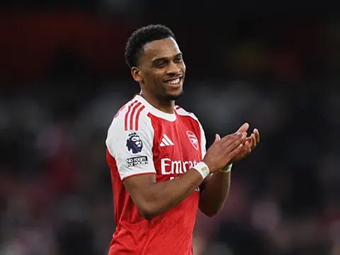 Gullit khen Timber là hậu vệ hay nhất Ngoại hạng Anh