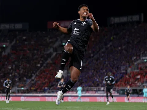 Ollie Watkins thừa nhận Aston Villa gặp may trước Bologna