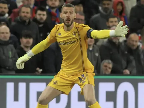 De Gea thua thảm 0-3 trong ngày tái ngộ Dean Henderson