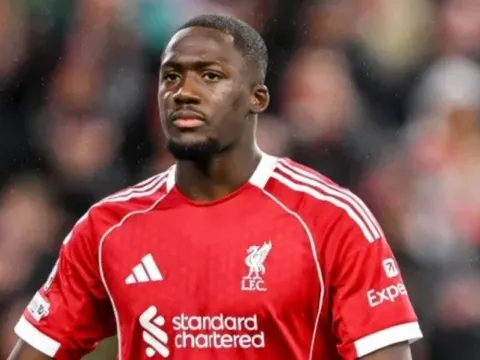 Liverpool tiến sát thỏa thuận gia hạn với Konate