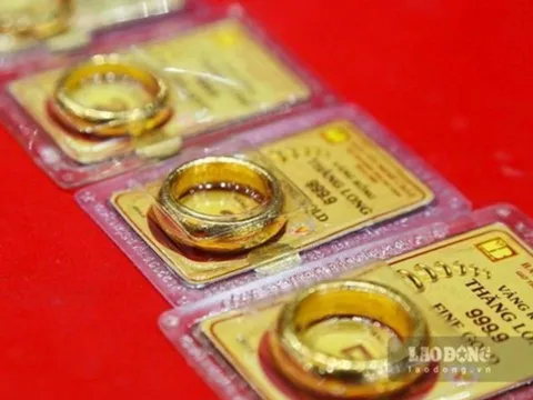 Giá vàng hôm nay 10/4: Vàng nhẫn tăng sốc 2,2 triệu đồng/lượng, thị trường "nóng" trở lại