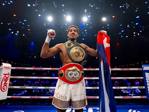 Osleys Iglesias: Tân vương IBF và canh bạc lớn nhất mang tên Canelo Alvarez