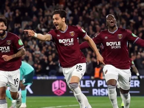 West Ham nhấn chìm Wolves, đẩy Tottenham xuống vị trí thứ 18 trên BXH