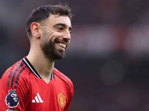Bruno Fernandes ủng hộ Man Utd giữ chân Harry Maguire