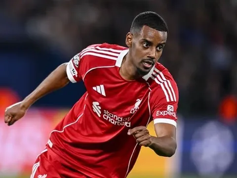 Liverpool mất Alisson nhưng đón viện binh Isak đấu Fulham