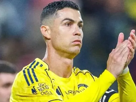 Ronaldo được khuyên ghi đủ 1000 bàn rồi giải nghệ