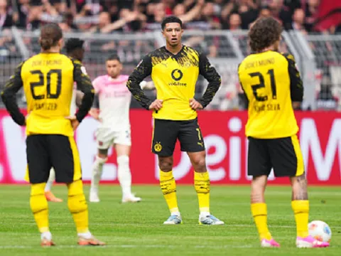 Siêu phẩm của Andrich giúp Leverkusen nhấn chìm Dortmund