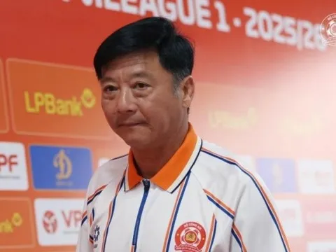 HLV Lê Huỳnh Đức bảo vệ Tiến Linh sau trận thua Hải Phòng