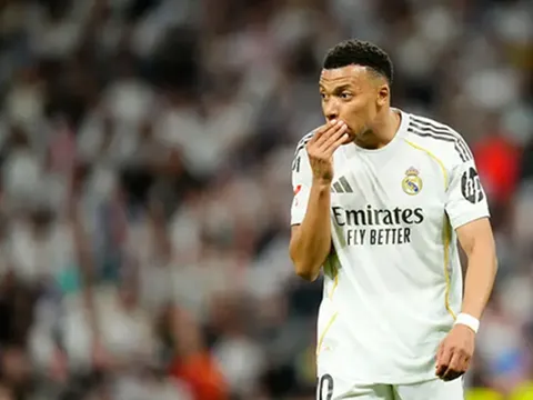 Real Madrid đối mặt áp lực lập hàng rào danh dự cho Barca