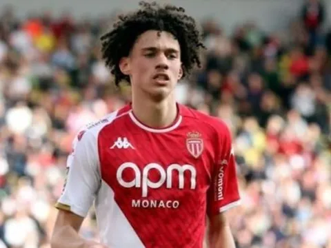 MU sẵn sàng nẫng tay trên Tottenham vụ Maghnes Akliouche