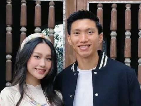 Người hâm mộ ấm lòng trước hành động của Văn Hậu