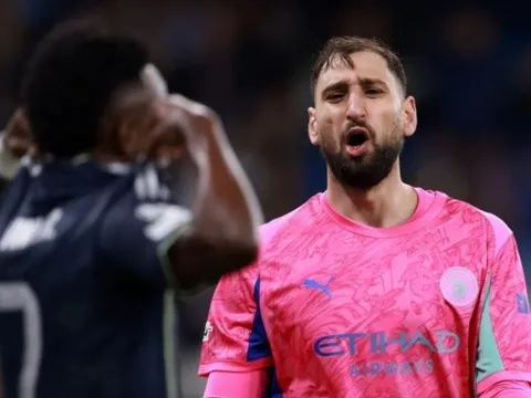 Donnarumma cảnh báo đồng đội về hiểm họa Stamford Bridge