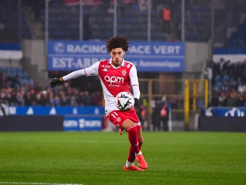 Arsenal đua Chelsea giành Akliouche 60 triệu bảng