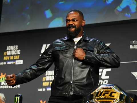 Jon Jones lại 'lật kèo' giải nghệ: 'Tôi cảm thấy thể chất rất tốt'