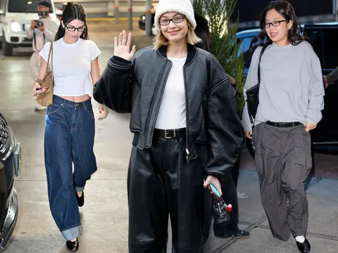 Giày búp bê cổ cao lên ngôi: thiết kế tối giản nhưng đầy sức hút của năm 2026