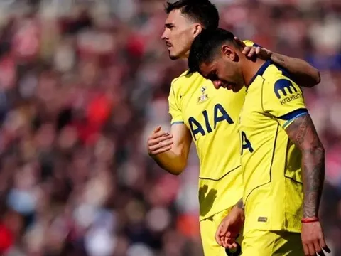 Giọt nước mắt của Romero có thể tóm tắt mùa giải của Tottenham