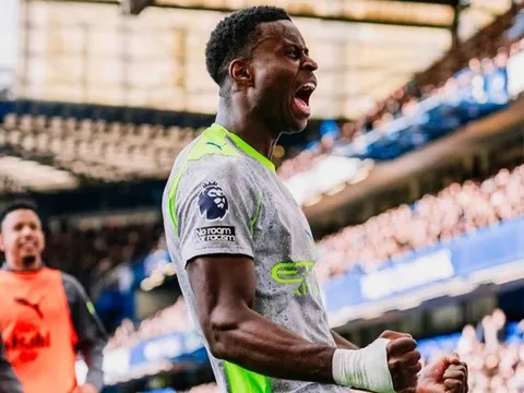 Hạ đẹp Chelsea, Guehi gửi chiến thư đến Arsenal