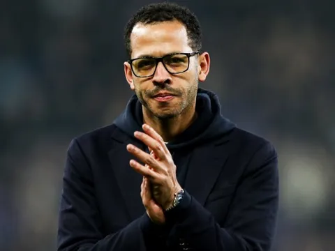 Chelsea được khuyên sa thải Liam Rosenior để đón người cũ