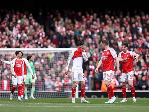 Tại sao Etihad lại là phao cứu sinh cho Arsenal?