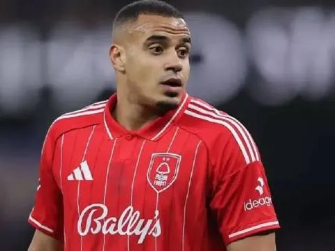 Tiết kiệm với Senesi hay bạo chi vì Murillo là thế khó của MU