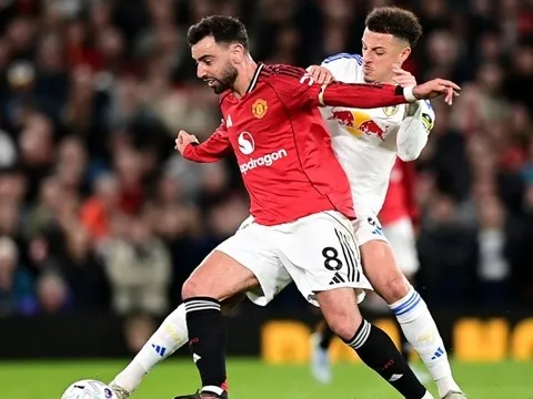 Cánh én Bruno Fernandes không thể cứu vãn thảm họa của Man United