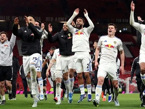 Phao cứu sinh từ Old Trafford giúp Leeds United thoát hiểm