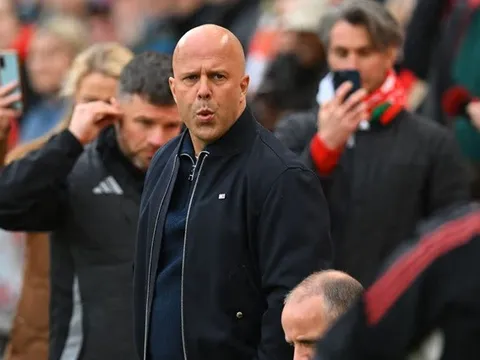 Hai thay đổi nhân sự cần thiết của Liverpool trước PSG