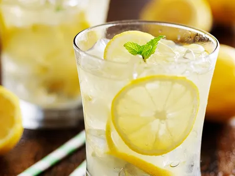 4 khung giờ uống nước chanh thải dộc cho cơ thể tốt cho gan, thận