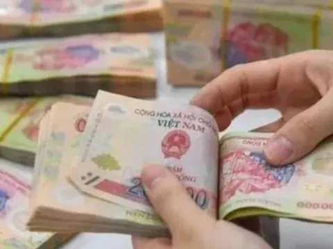 Dự kiến tăng lương cơ sở lên 2,53 triệu đồng/tháng: Cán bộ, công chức nào được hưởng?