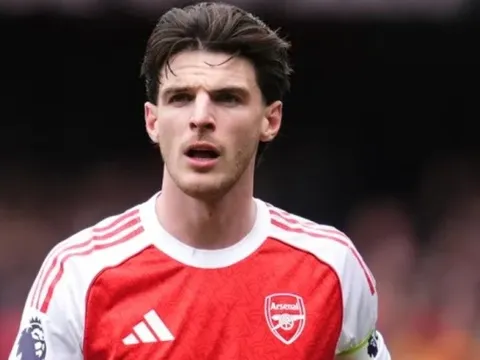 Bóng ma quá tải đang gặm nhấm tham vọng của Arsenal