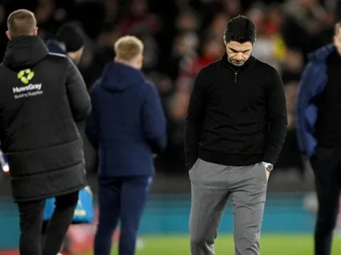 Paul Scholes nghi ngờ bản lĩnh vô địch của Arsenal