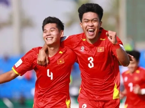 Hậu vệ trẻ tuyển Việt Nam chưa thể vượt qua bóng đàn anh