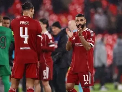 Arne Slot thừa nhận Liverpool phải bán để mua