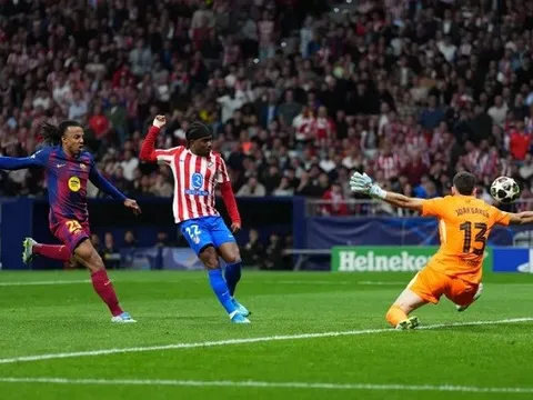 Atletico dùng chiêu độc chế giễu Barca sau trận đấu