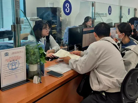 Công chức, viên chức lo lương chưa tăng, giá cả đã “tăng trước”: Áp lực ngày càng lớn