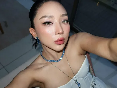 Tóc Tiên hình ảnh công khai "các con" của mình