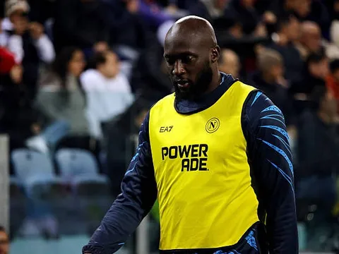 Từ đỉnh cao Serie A, Lukaku chìm sâu vào bi kịch