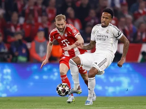 Bất bình với thẻ đỏ, Militao khẳng định Real Madrid bị xử ép