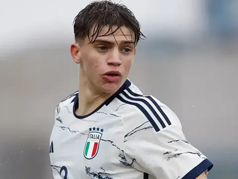 Arsenal và Man City chi 40 triệu euro mua Palestra