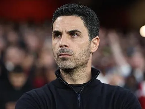 Arteta giải thích lý do thay Gyokeres sớm
