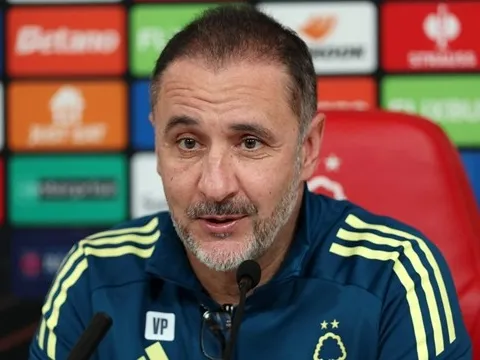 Vitor Pereira cân nhắc để McAtee và Bakwa đá chính trước Porto