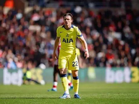 Vỡ mộng với Gallagher, Tottenham tính phương án bán tháo
