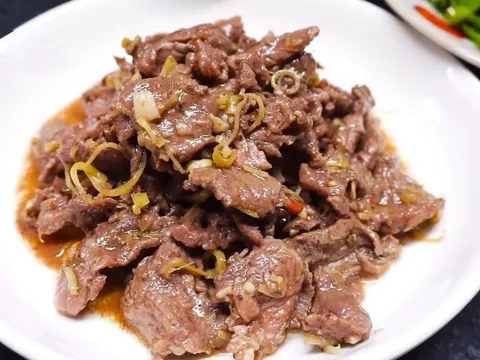 5 người không nên ăn thịt bò