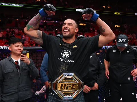 Carlos Ulberg làm mất đai vô địch ngay sau đêm đăng quang tại UFC 327