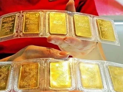 Giá vàng hôm nay 16/4: Đảo chiều giảm mạnh sau chuỗi tăng nóng, nhà đầu tư “quay xe” bất ngờ