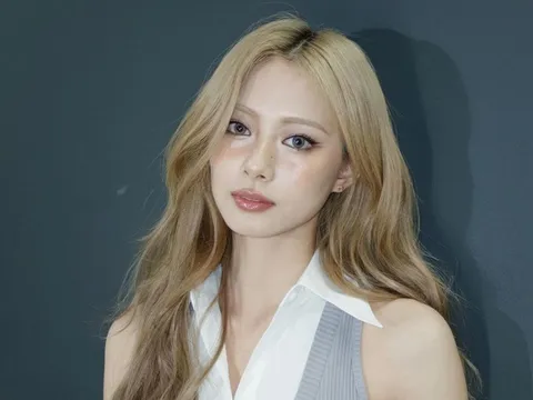 Mỹ nhân 11 lần lọt Top 100 đẹp nhất thế giới: Visual đỉnh cao, body chuẩn “đồng hồ cát” gây sốt