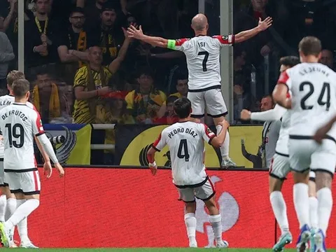 Thua AEK 1-3, Rayo vẫn vào bán kết Conference League