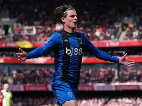 Chelsea muốn có Alex Scott thay thế Enzo Fernandez