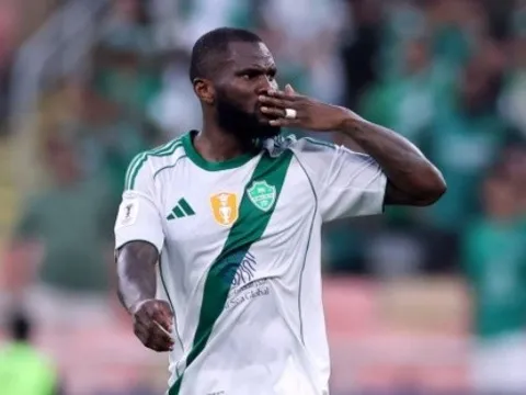 Kessie và Galeno giúp 10 người Al Ahli vào bán kết AFC Champions League