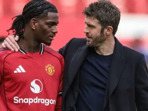 Carrick xoay xở với hàng thủ tan hoang của MU